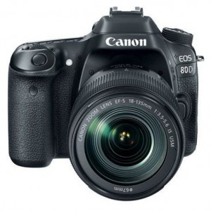 Canon EOS 77D Kit 18-135mm IS USM