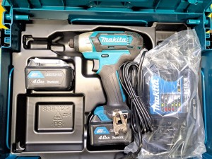 Makita TD110D + 2 pcs 4.0Ah Battery + Makita DC18RC Battery Charger