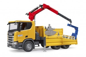 Bruder Scania Super 560R Construction truck with crane and 2 pallets (03551)