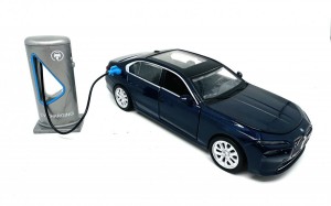 Car MSZ 1/32 BMW I7 light and sound