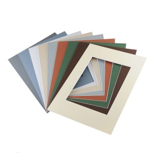 Pasportas 40x50/30x40 gelsvas