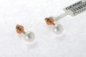 Earrings / Pērle