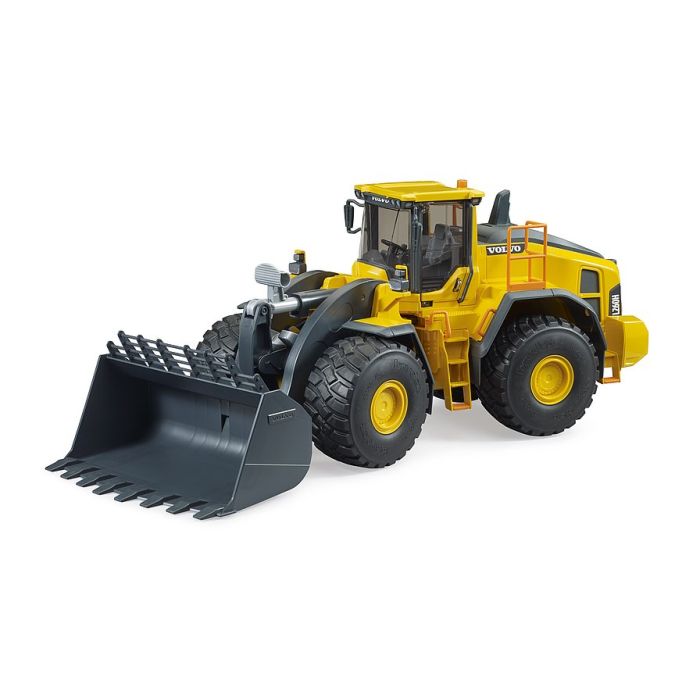 318200