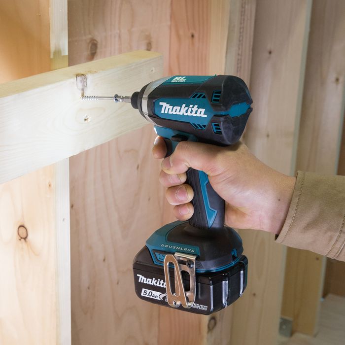 Makita DTD153Z + 2x 18V 5.0Ah Batteries + DC18RC Charger
