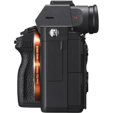 Sony A7 III Kit 28-70mm (ILCE-7M3K)