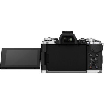 Olympus OM-D E-M5 Mark II Silver + 12-50mm Black