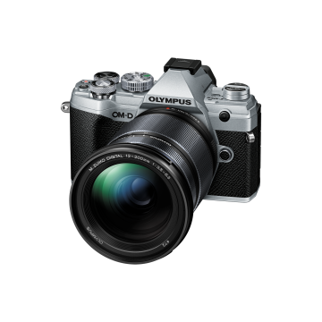 Olympus OM-D E-M5 MARK III + 12-200mm Silver