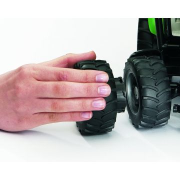 Bruder Twin Tyres with Red Rims (02322)