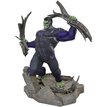Marvel Gallery: Avengers Endgame Tracksuit Hulk statue 24cm