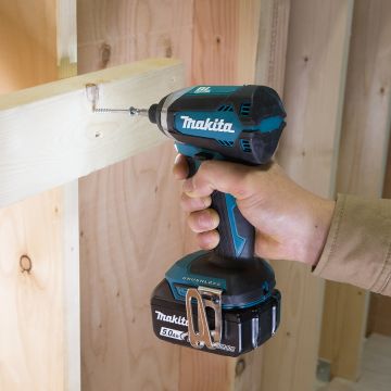 Makita DTD153Z + 2x 18V 5.0Ah Batteries + DC18RC Charger